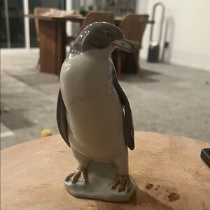 Lladro 1984 retired Penguin